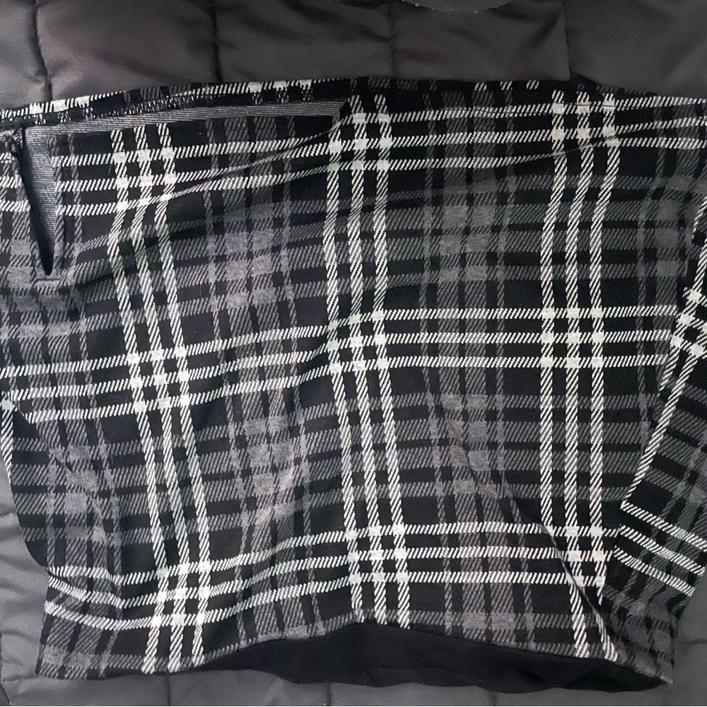 American Eagle Outfitters Monochrome Plaid Skirt